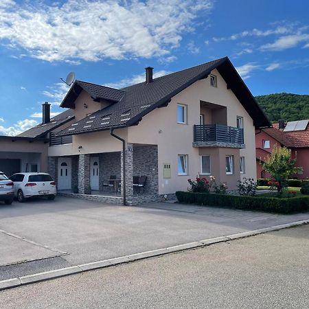 Apartman Nativis Otočac Eksteriør billede