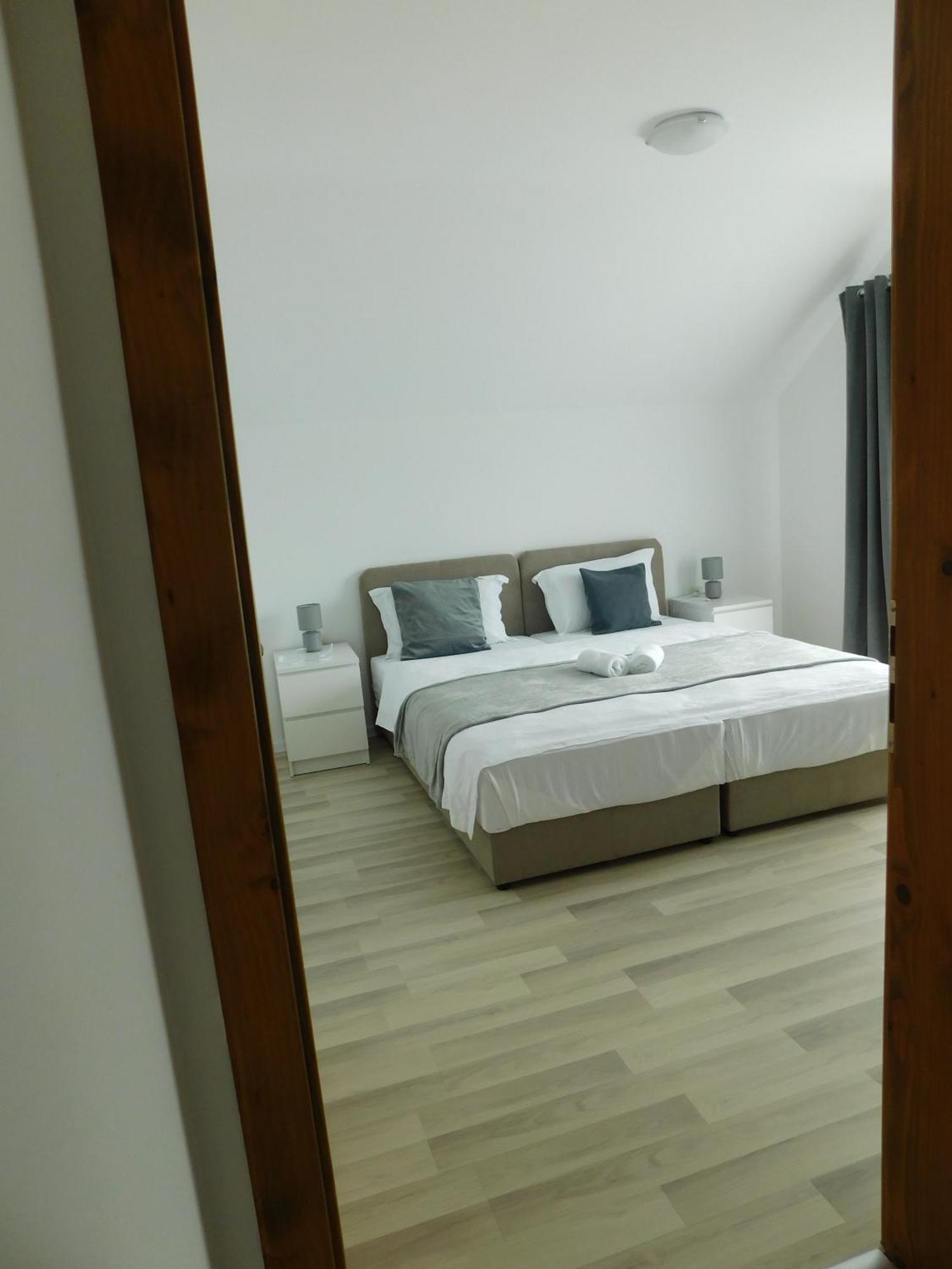 Apartman Nativis Otočac Eksteriør billede