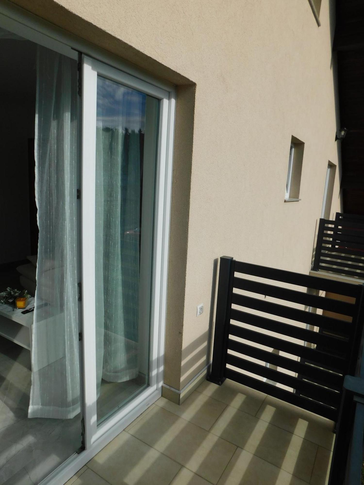 Apartman Nativis Otočac Eksteriør billede