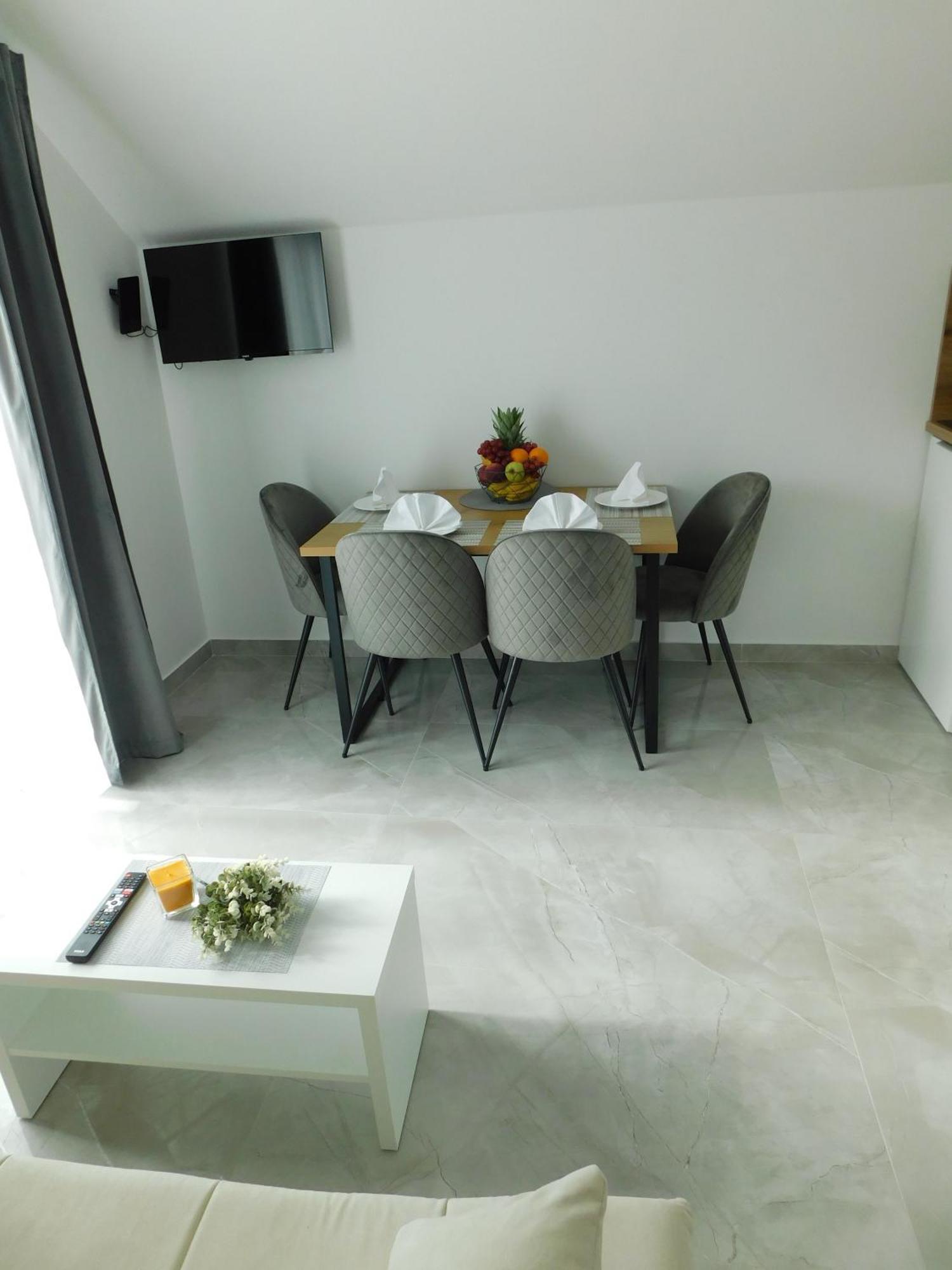 Apartman Nativis Otočac Eksteriør billede