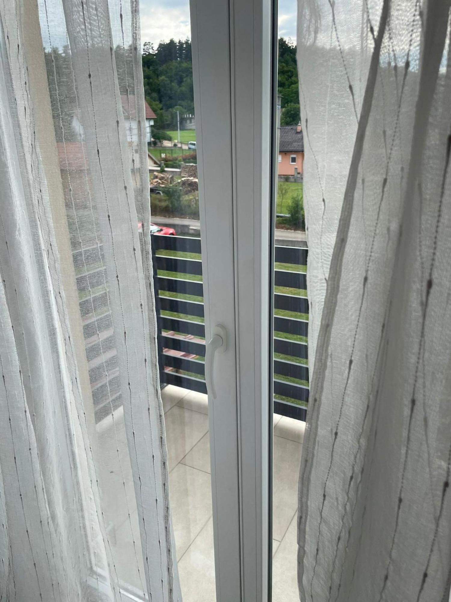 Apartman Nativis Otočac Eksteriør billede