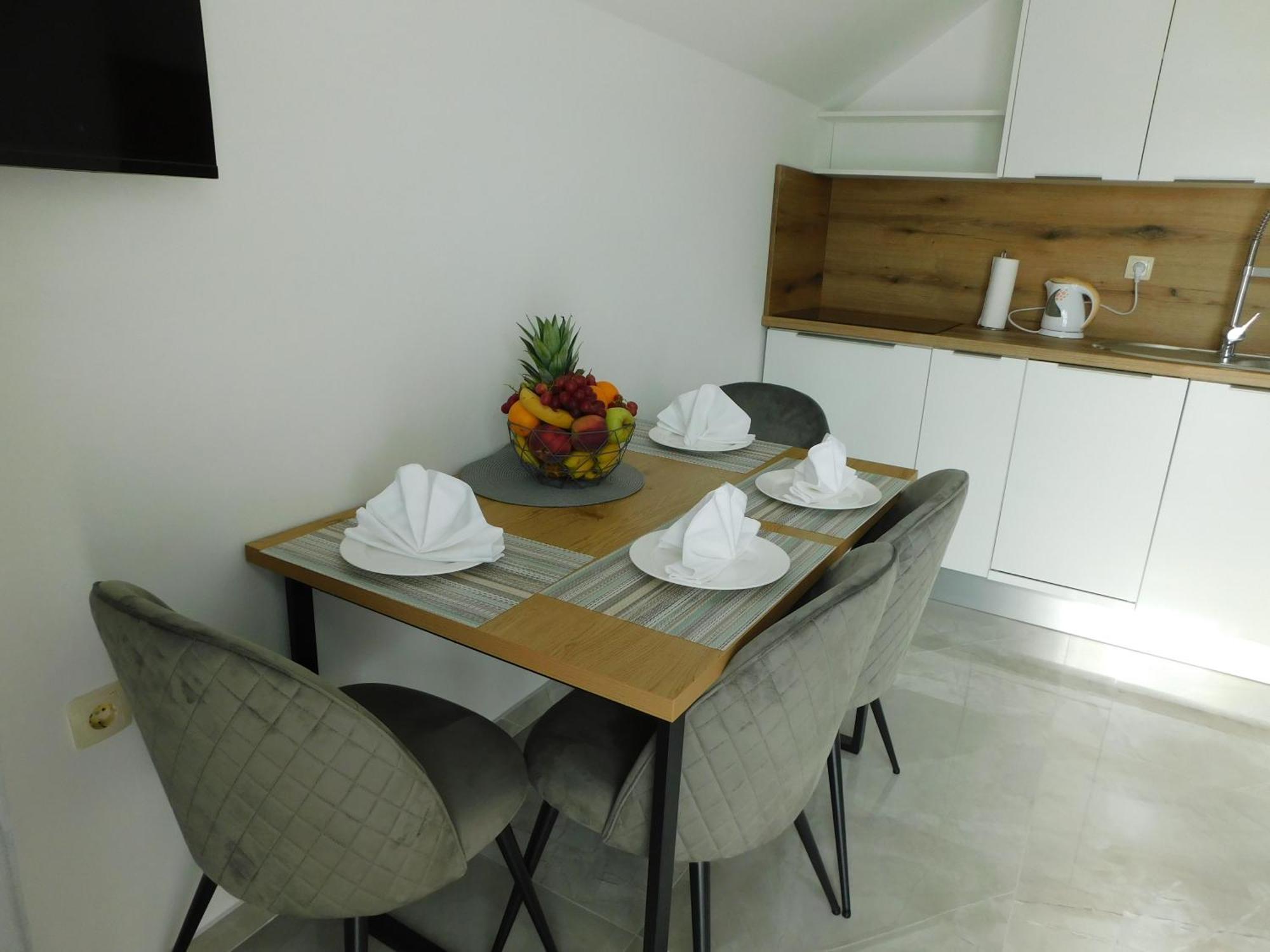 Apartman Nativis Otočac Eksteriør billede